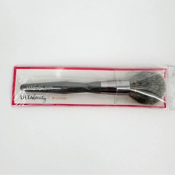4 New Makeup Brushes  Ulta Ever Bare Minerals - Picture 2 of 6